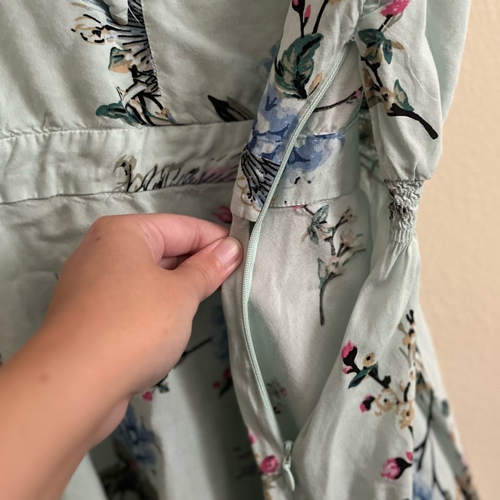 Floral Print Dress - Picture 6 of 8
